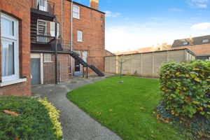 Communal Garden- click for photo gallery